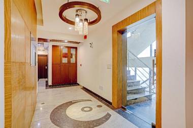 Townhouse OAK Hotel Heaven