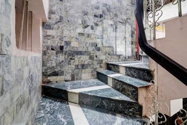 OYO 82131 Sahani Guest House