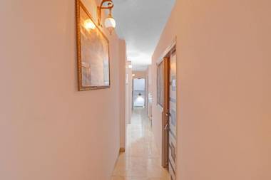 OYO Flagship 82881 Comodo Inn