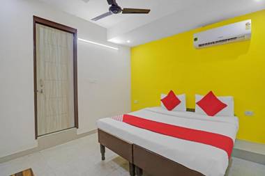 OYO Flagship 82846 Silver home stay