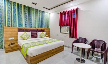 FabExpress Gross inn Suites