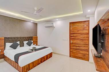 OYO Townhouse 569 Swan Suites