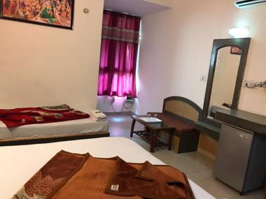 Goroomgo Hotel Bajrang Paharganj