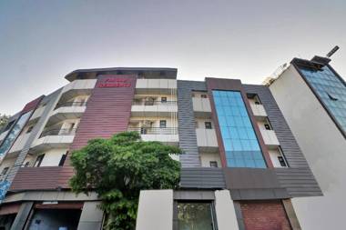 Collection O 83597 Hotel Love Stay