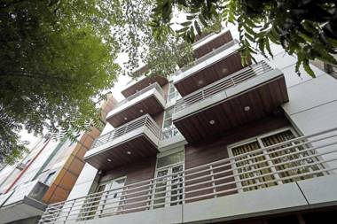 OYO Townhouse 819 Metro View