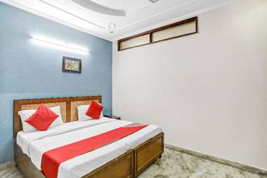 OYO Flagship 83746 Hotel Cozy Stays