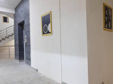 Abuzz Oxfordcaps ShahpurJaat Delhi