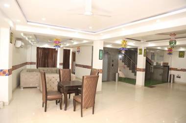 Hotel Aman Inn-Fully Vaccinated Staff