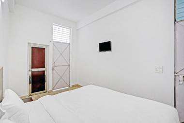 OYO Flagship 84856 Hotel Krishna Stays
