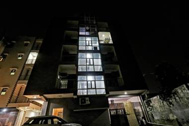 Townhouse 729 Hotel Mirage