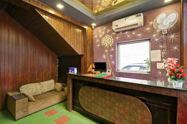 Townhouse 729 Hotel Mirage