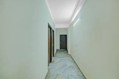 OYO Flagship 85224 Royal Paradise