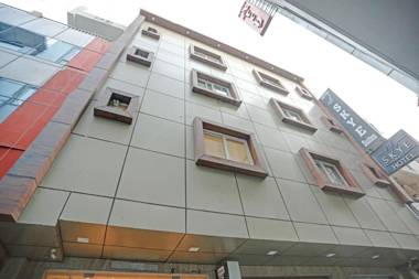 OYO Townhouse 754 Hotel Aashiyana