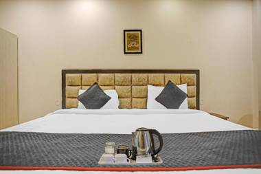 Townhouse 715 Nirvana Suites By Q Hotels