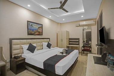 Townhouse 715 Nirvana Suites By Q Hotels