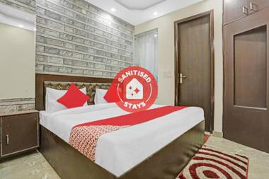 OYO 85103 Relax Residence Hotel