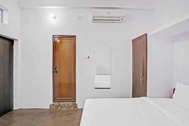 Capital O 85834 Boss Guest House