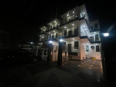 Hotel Kesar Inn