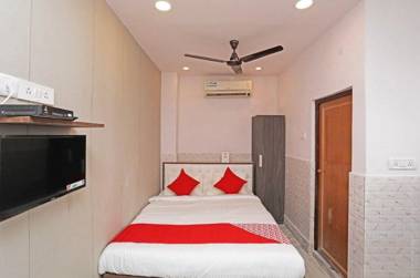 OYO 86182 Airport Air Fort