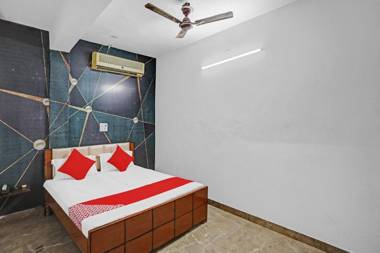 OYO 86311 Discovery Inn