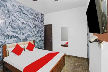 OYO 86311 Discovery Inn