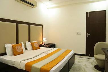 OYO 85046 Jindal Palace