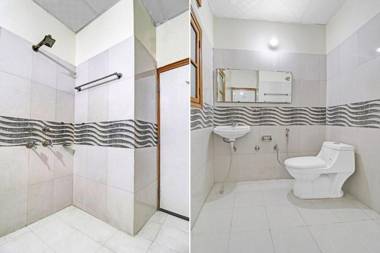 Townhouse 899 Hotel Singh