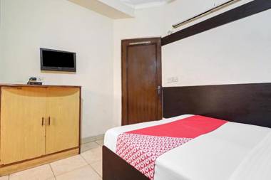 OYO 87205 Hotel Sapan Plaza
