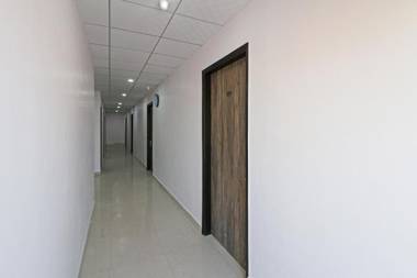 Capital O 87150 The imperial orbit