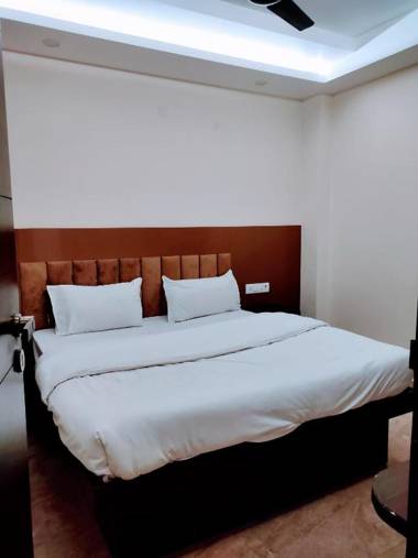 Silver Street By WB Inn