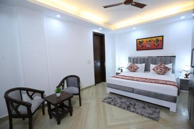 Hotel Nature View near Green Park Metro - Couple Friendly Local IDs Accepted