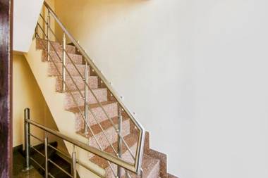 OYO 87071 Red Orchid