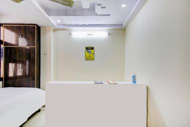 OYO 87071 Red Orchid