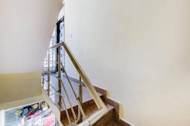 OYO 87071 Red Orchid