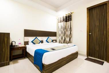 HOTEL PLATINUM IGI Airport