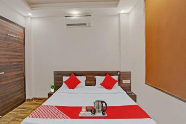 Oyo Flagship 88239 Rivaaz Guest House