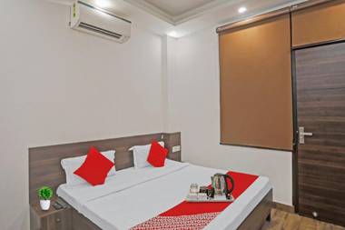 Oyo Flagship 88239 Rivaaz Guest House