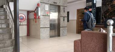 OYO 87910 Hotel SUN PLAZA