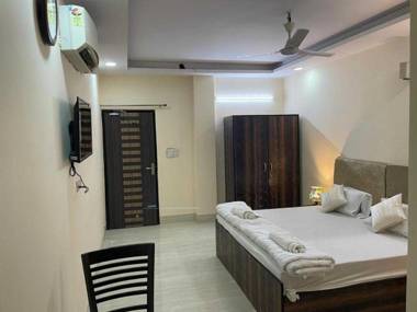 OYO 88452 White House Tower