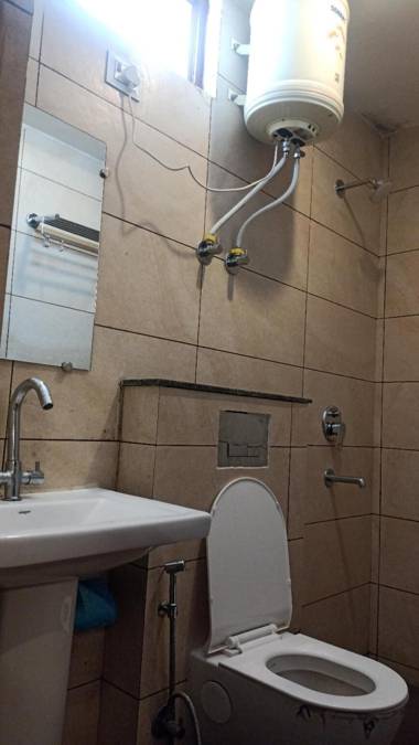 OYO 87426 Lime Tree Dwarka Sec 21 Metro Near