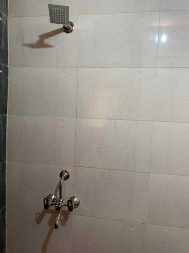 SPOT ON 88657 Hotel Dazi Star