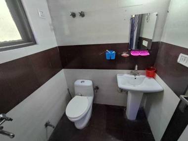 OYO 89358 Lorde Krishna Palace