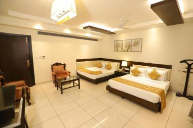 Hotel Amrapali Grand