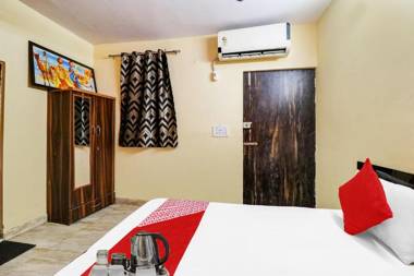 OYO 90747 Dream Palace