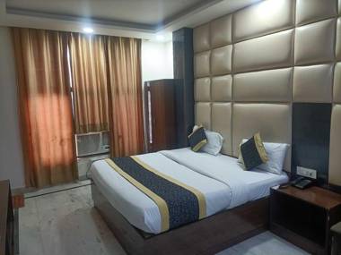 OYO 91326 Hotel Marina Near Igi Airport