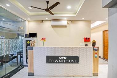 Townhouse 1051 Galaxy Inn