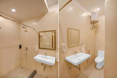 Townhouse 1051 Galaxy Inn