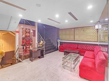 OYO 90662 Heaven Seven