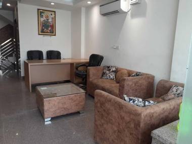 OYO 90426 Hotel Daffodils