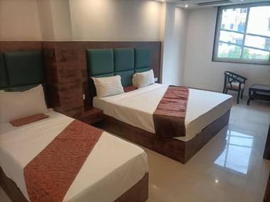 Hotel De Tark Near IGI Airport
